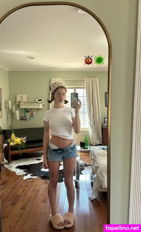 Chloe Woodard OnlyFans Thumbnail #Qey9ohrpYT