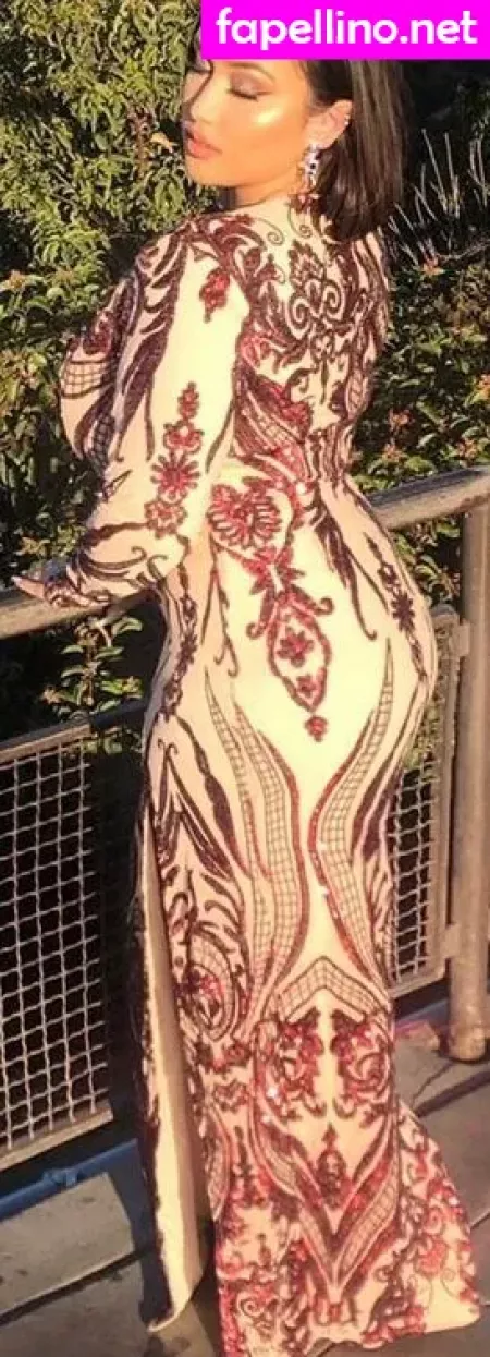 Chloe OnlyFans Thumbnail #kQ7JIU1vnB