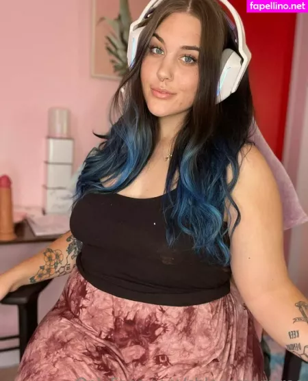 Chloecreamfree OnlyFans Thumbnail #UVn0mk0Y0P