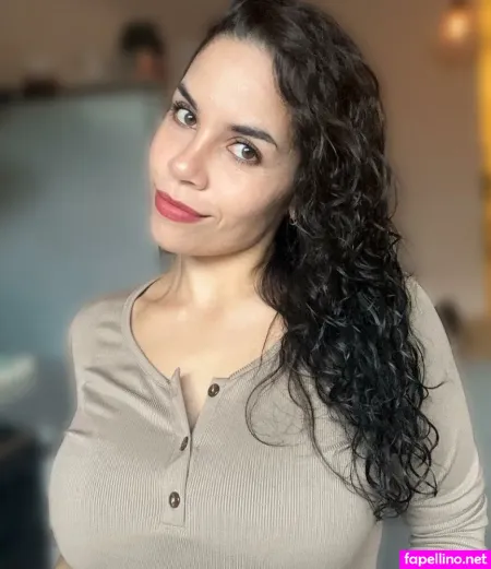 Chloeeclark OnlyFans Thumbnail #EpVWhDSUVV