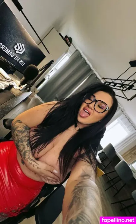 Chloeefitgamer 1 OnlyFans Thumbnail #3xZnUw3SOL