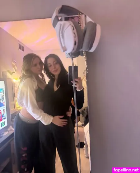 Chloeessecret OnlyFans Thumbnail #IhWBX0QFRr