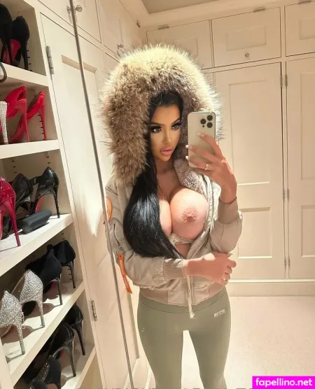Chloekhan 1 OnlyFans Thumbnail #UuzT0BmbkF