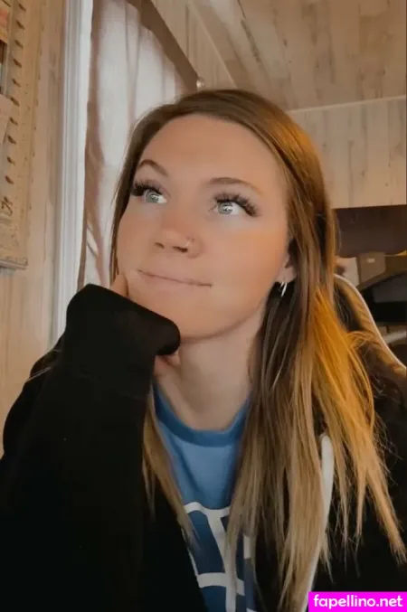 Chloeklinexo OnlyFans Thumbnail #5Z0g66NYO3