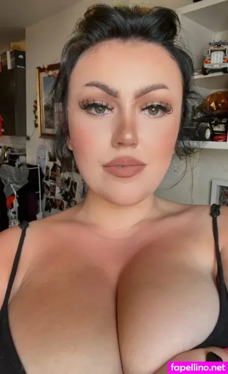 Chloelouisenaked OnlyFans Thumbnail #H5UJLmVIxu