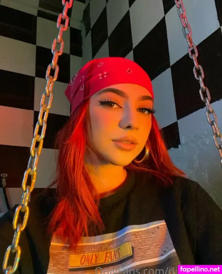 Chloelovesme Main Profile Photo
