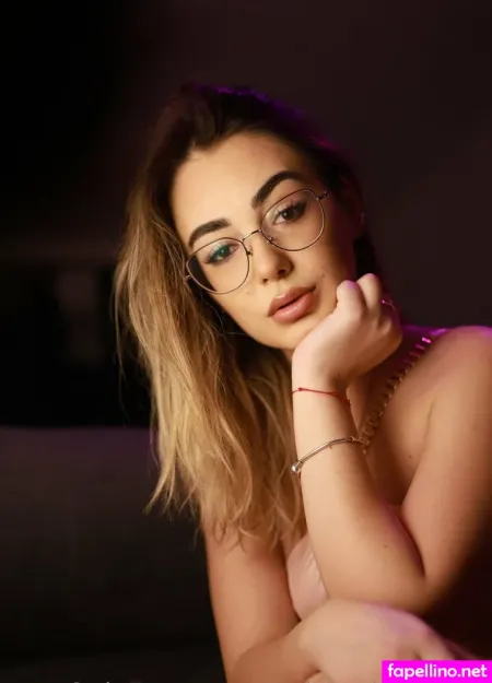 Chloelucky OnlyFans Thumbnail #zOLF7P242r