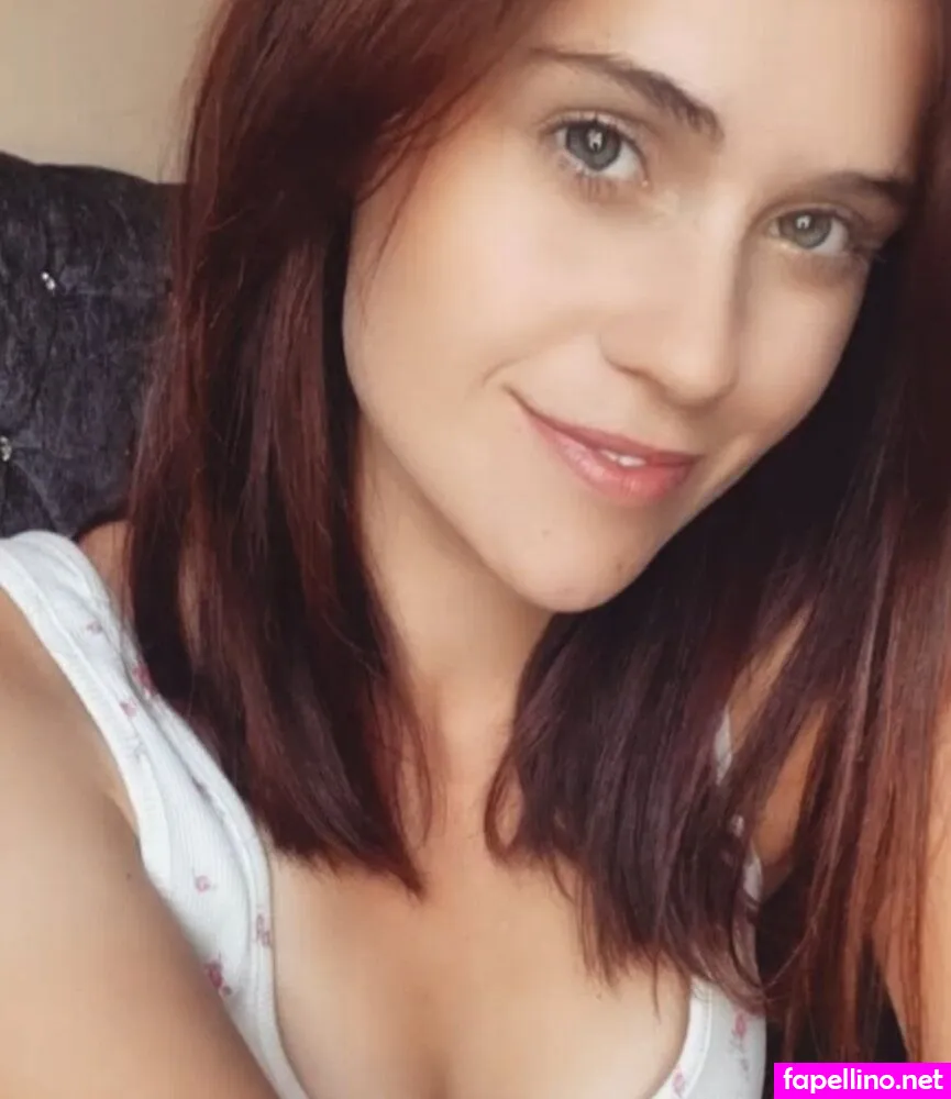 chloemez, chloemez2020 Nude Leaked OnlyFans Photo #QdNwo230Q9