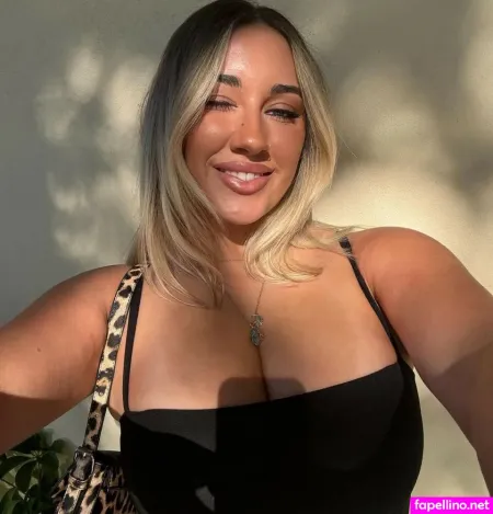 Chloetharle OnlyFans Thumbnail #QI7yqhSjwD