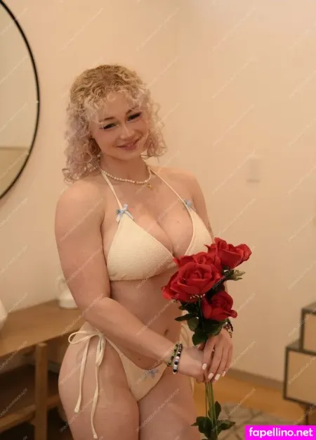 Chloethehokage 1 OnlyFans Thumbnail #4j2ErdnNZ1