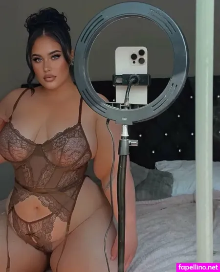 Chloetownson1212 OnlyFans Thumbnail #HJG2Hzd9rL