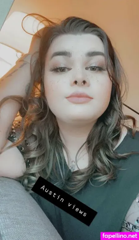 Chloeyblack OnlyFans Thumbnail #xk1vbp3t2d