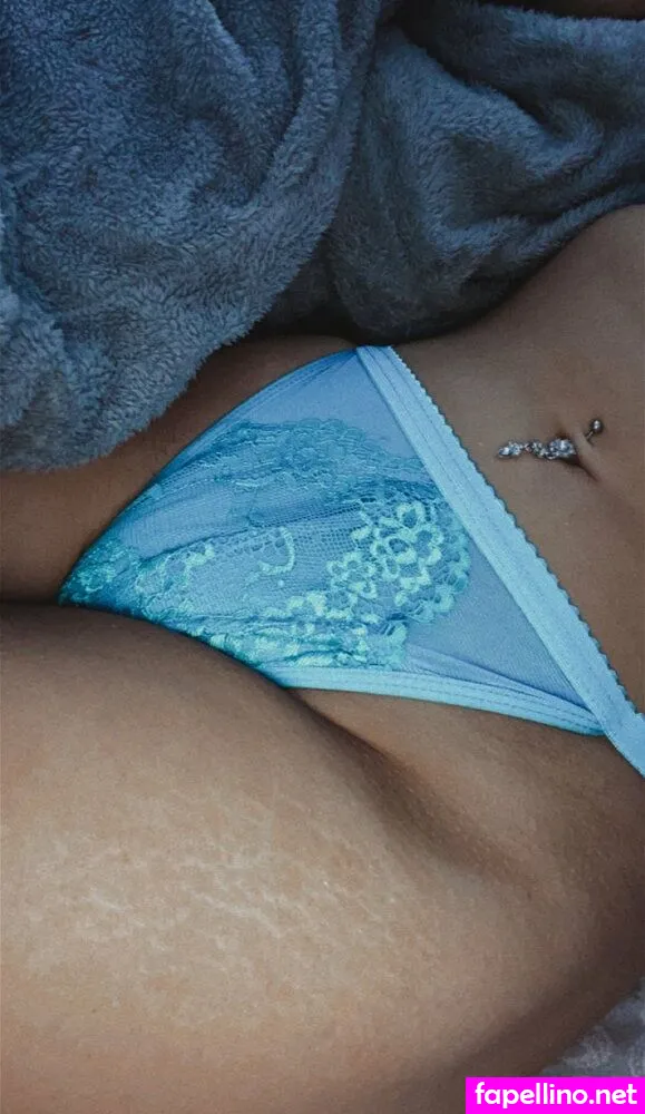 Chloelarkin, chloe_larkinx, chlomarie_1 Nude Leaked OnlyFans Photo #8VlLspUd43