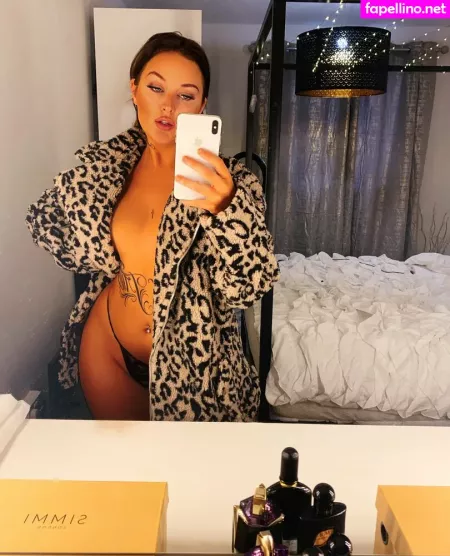 Chloxo22 OnlyFans Thumbnail #SgBr639svo
