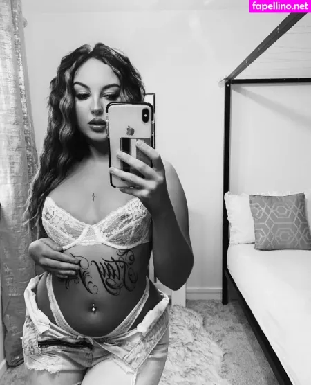Chloxo22 OnlyFans Thumbnail #yGWiIQXcIG