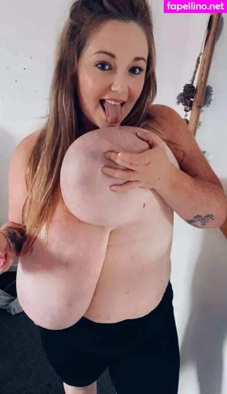 Chlozee OnlyFans Thumbnail #vUjSTsUy07