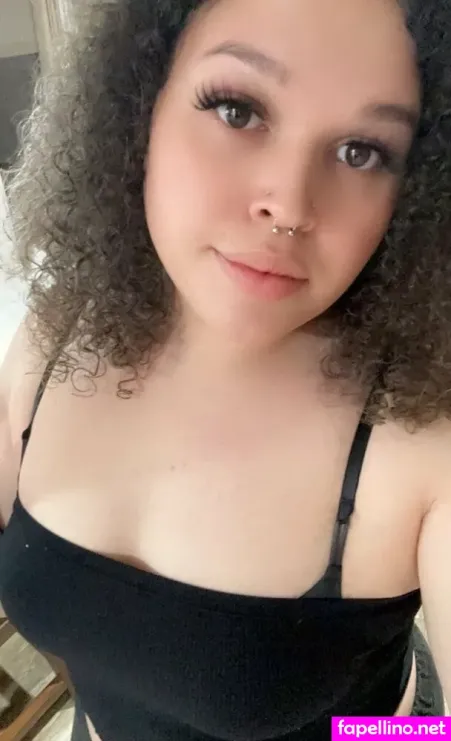 Chocharicaa OnlyFans Thumbnail #c1qVbSjN9u