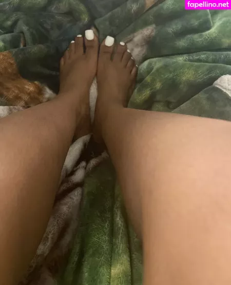 Chocolatefeet8 OnlyFans Thumbnail #S12ukuO8p2