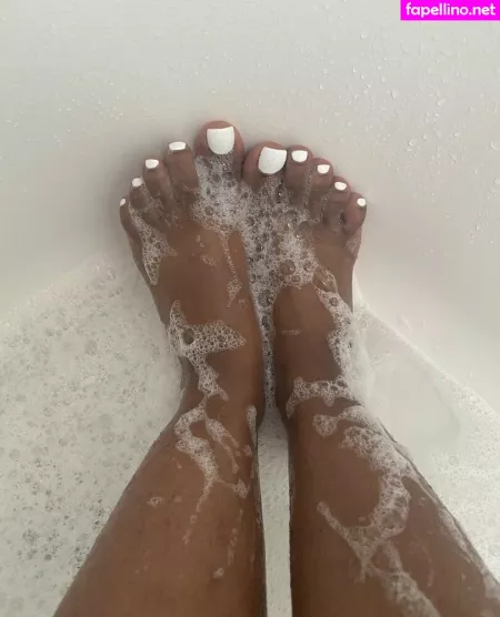 Chocolatefeet8 OnlyFans Thumbnail #ee2b6T7o7I
