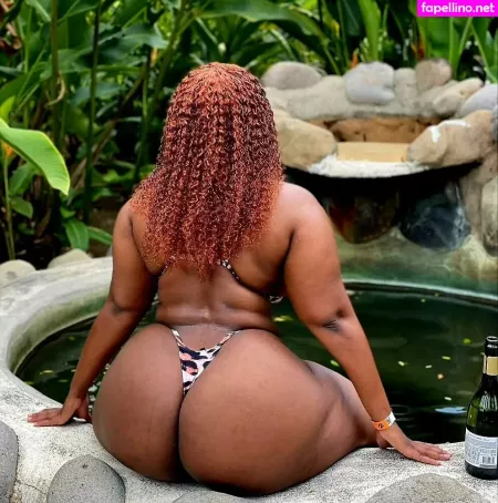 Chocolateleia OnlyFans Thumbnail #vmvph2d8ZW