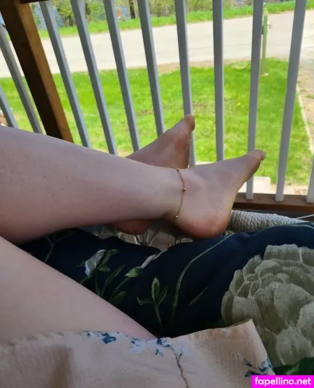 Choupettes Pinky Toe OnlyFans Thumbnail #jOMrGAUHL9