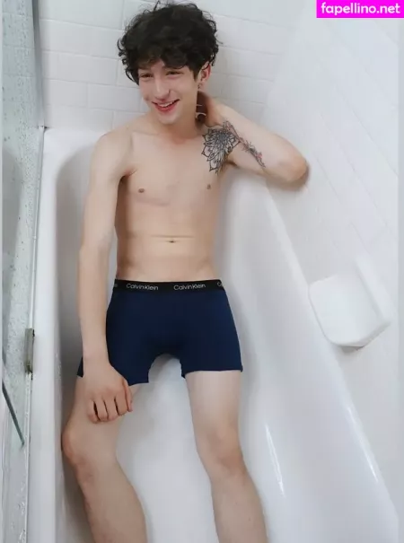 Chrisoflyng OnlyFans Thumbnail #6Le0NUPnN2