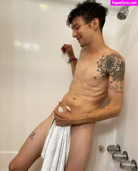 Chrisoflyng OnlyFans Thumbnail #R0yZ2XAvTA