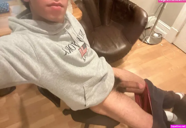 Chrissstone OnlyFans Thumbnail #j6nW4YohId