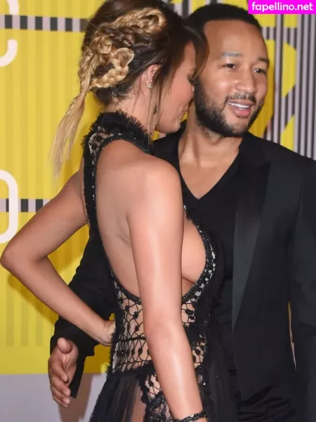 Chrissy Teigen OnlyFans Thumbnail #gAQWQn6WK5