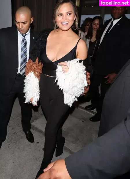 Chrissy Teigen OnlyFans Thumbnail #xEFR9h0Ctq