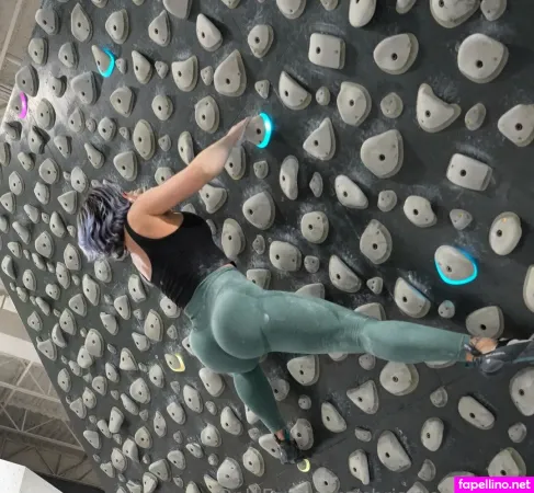 Chrissyclimbsfree OnlyFans Thumbnail #CIF7H06HhQ
