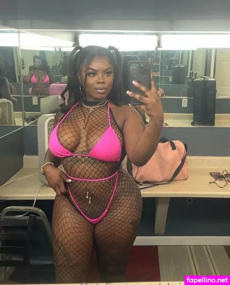 Chrissykfree OnlyFans Thumbnail #4qFXgVccWY