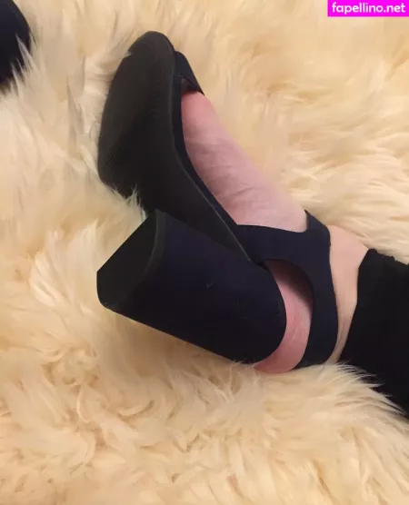 Chrissys Feet OnlyFans Thumbnail #YjgybWspgF