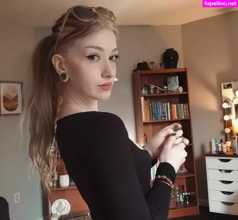 Christa Panek OnlyFans Thumbnail #8nzM5y7kma