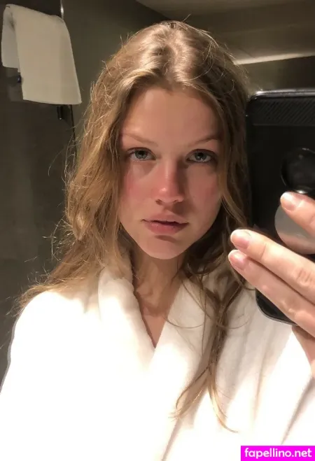 Christiane F OnlyFans Thumbnail #4UVu8TvRWX