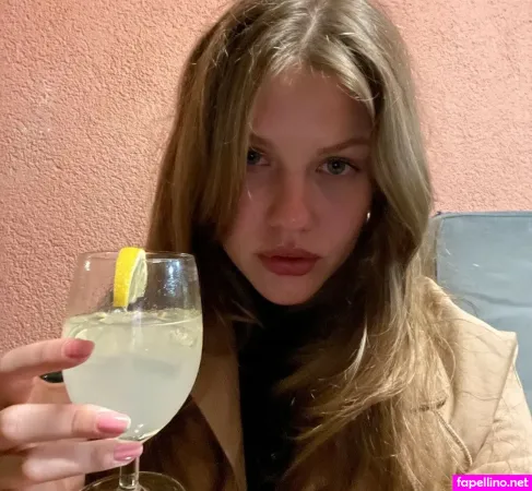 Christiane F OnlyFans Thumbnail #GxXw1zUCwA