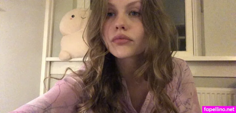 Christiane F OnlyFans Thumbnail #WCNy8K6Ft4