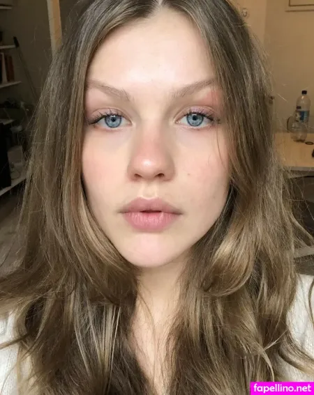 Christiane F OnlyFans Thumbnail #oEUfqoP3RW