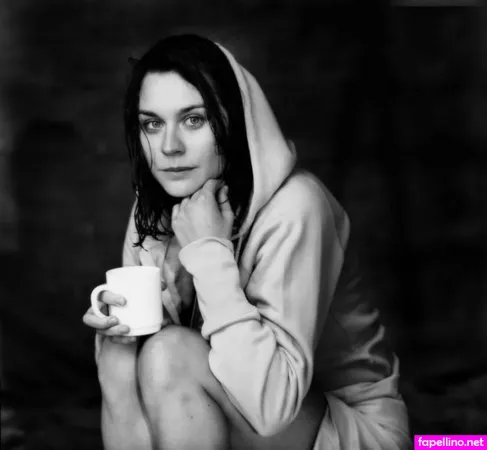 Christiane Paul OnlyFans Thumbnail #AvvMtFcs2D