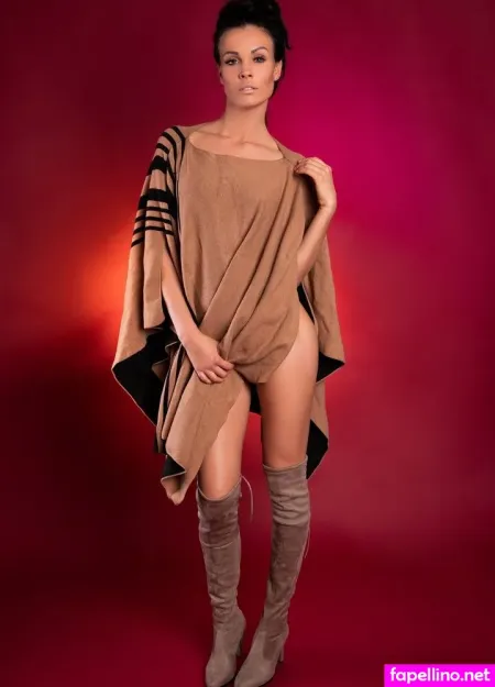 Christiane Schleicher OnlyFans Thumbnail #XeNe8PA9R1