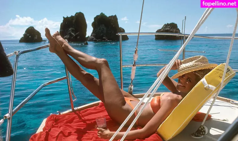 Christie Brinkley OnlyFans Thumbnail #PmLeN6wLC1