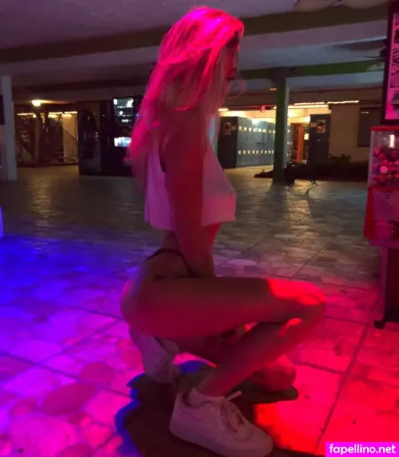 Christiepuff420 OnlyFans Thumbnail #0W6IN3PU8J