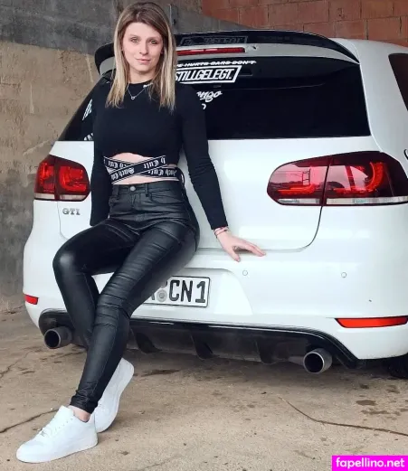 Christiiin Main Profile Photo