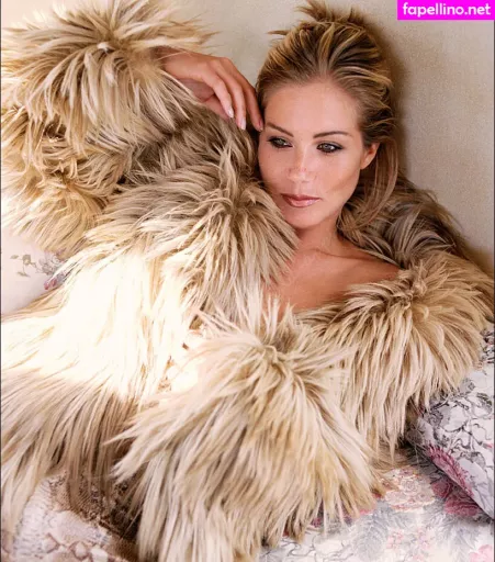 Christina Applegate OnlyFans Thumbnail #NaZ878qpzs