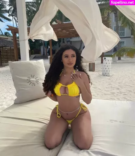 Christina April Amaral OnlyFans Thumbnail #9lx15n5rR5
