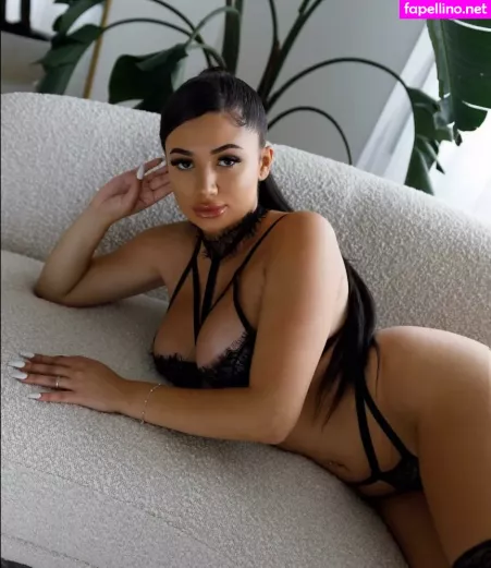 Christina April Amaral OnlyFans Thumbnail #p7GyMcsJPA