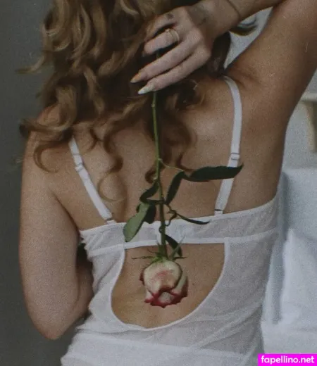 Christina Eileen OnlyFans Thumbnail #YMft7kWso5