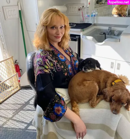 Christina Hendricks OnlyFans Thumbnail #3arGaSUNKI