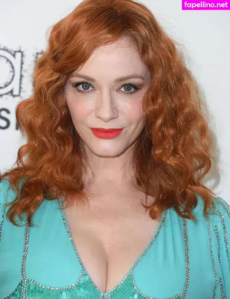 Christina Hendricks OnlyFans Thumbnail #4gNx2dXTco