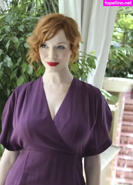 Christina Hendricks OnlyFans Thumbnail #95bZaLYT9W
